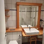 Inselliebe Ruegen Inkl Sauna Und 3h Taeglich Eintritt Ahoi Schwimmbad شقة *