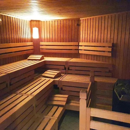 Inselliebe Ruegen Inkl Sauna Und 3h Taeglich Eintritt Ahoi Schwimmbad 아파트 *