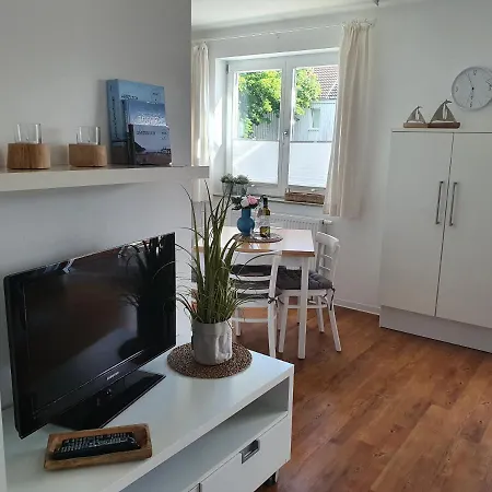 아파트 Inselliebe Ruegen Inkl Sauna Und 3h Taeglich Eintritt Ahoi Schwimmbad