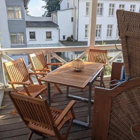 Apartament Inselliebe Ruegen Inkl Sauna Und 3h Taeglich Eintritt Ahoi Schwimmbad Sellin (Rugen)
