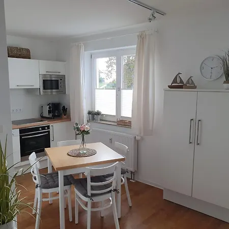 Inselliebe Ruegen Inkl Sauna Und 3h Taeglich Eintritt Ahoi Schwimmbad Apartament *