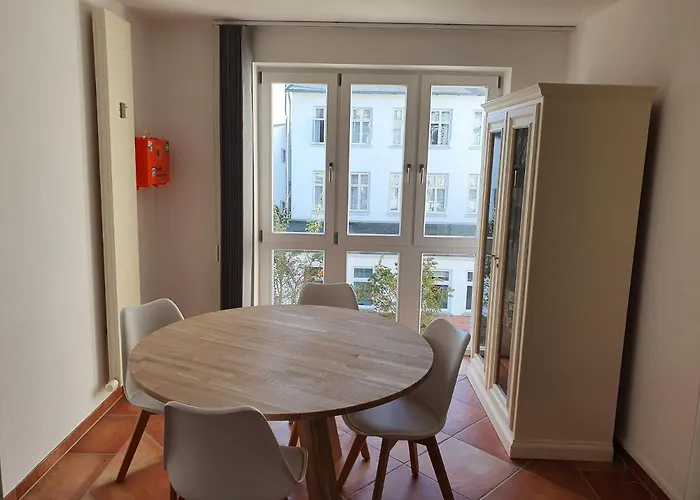 Inselliebe Ruegen Inkl Sauna Und 3h Taeglich Eintritt Ahoi Schwimmbad Зеллин